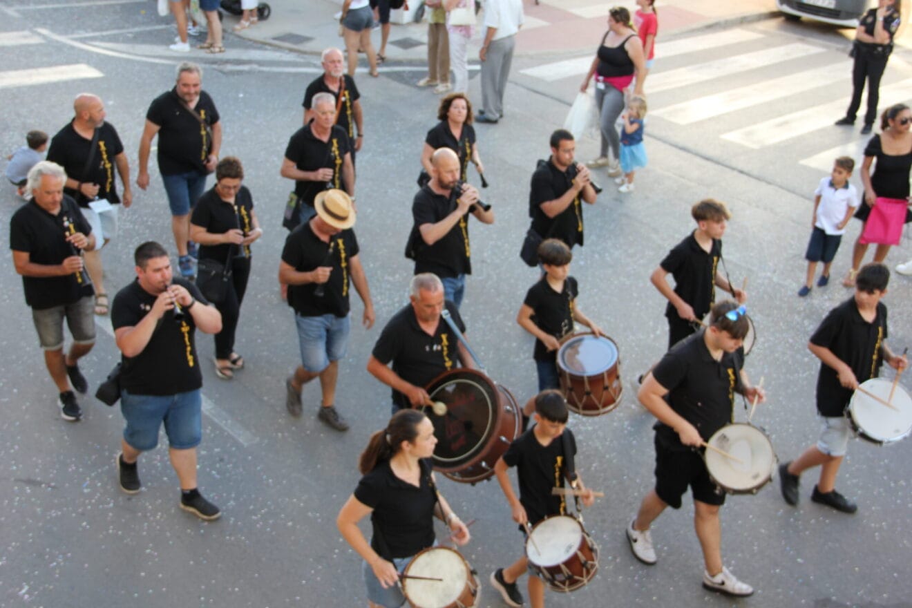 Colla Xirimitab's en el desfile de carrozas