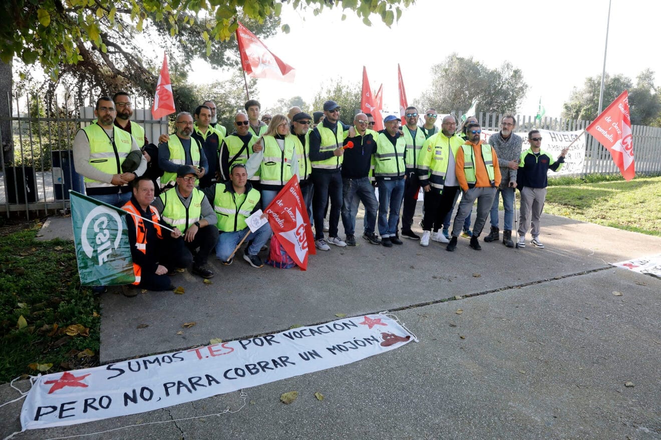 Concentración Técnicos en Emergencias Sanitarias en Dénia 11