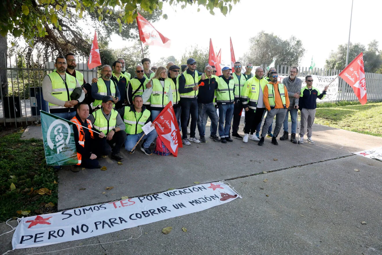 Concentración Técnicos en Emergencias Sanitarias en Dénia 11