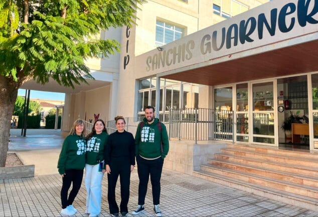 Imagen: Equipo de técnicos para la formación del CLIA