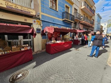 Fira de Nadal de Calp en 2023 en el casco antiguo