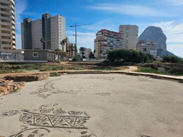 Gran mosaico del yacimiento de los Baños de la Reina de Calp