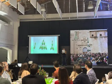 ‘La Muixeranga de la Marina Alta toca la lluna’