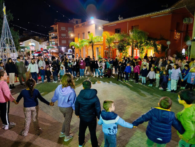 los vecinos de ondara celebran la llegada de la navidad