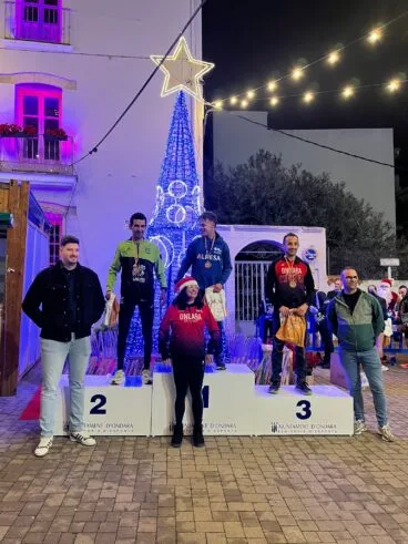 Podio masculino en la San Silvestre de Ondara
