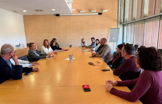 Imagen: Reunión del acuerdo en el Hospital de Dénia