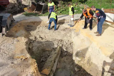 Trabajos de excavación en el lavadero de l’Abiar de Benitatxell
