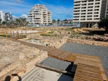 Zonas habilitadas para las visitas en el yacimiento de los Baños de la Reina de Calp