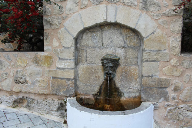 Imagen: Fuente de Al-Azraq de la Vall d'Alcalà