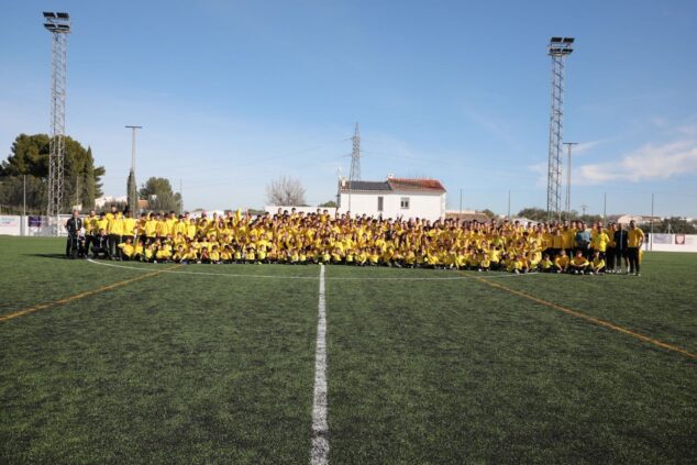 Imagen: Ondara presenta su Escuela Municipal de Fútbol con más de 270 jóvenes deportistas