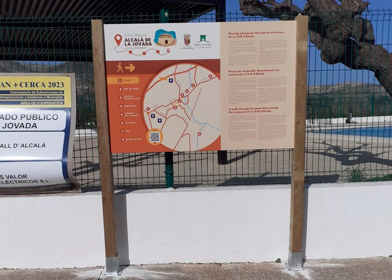 Panel de inicio de la ruta histórica de La Vall d'Alcalà