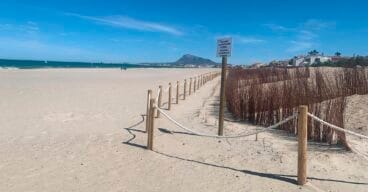 playa les deveses de denia tras la regeneracion