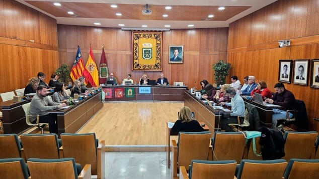 Imagen: Pleno del Ayuntamiento de Calp en enero de 2025