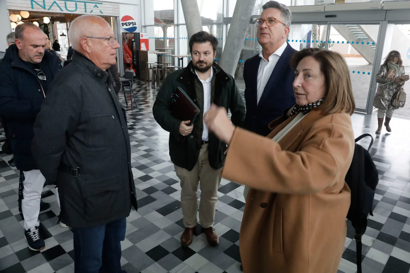 Representantes políticos de Dénia antes de la reunión por los deslindes con los vecinos