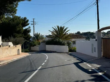 Vial asfaltado en Benissa