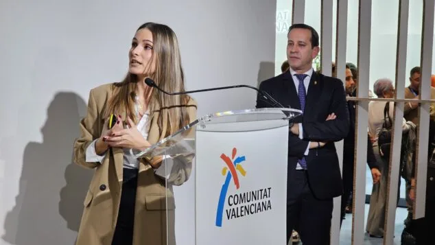 virginia perez concejala turismo y arturo poquet alcalde benissa en fitur 2025