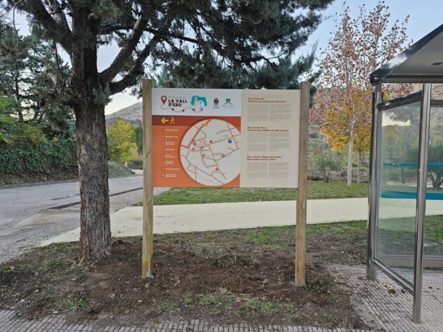 Imagen: Señalización de la ruta urbana de la Vall d'Ebo