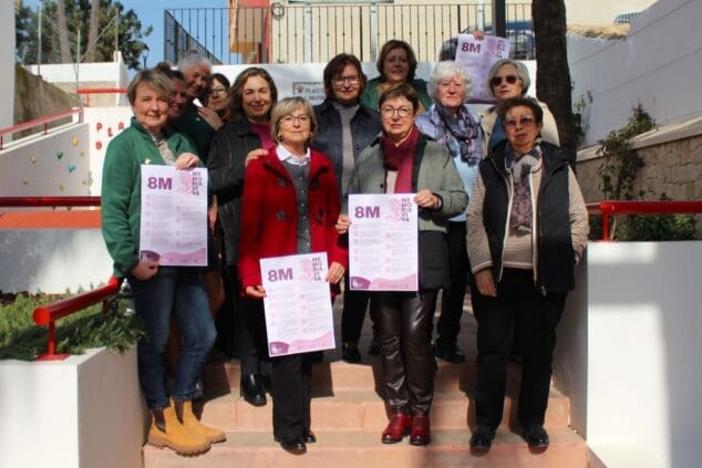 Imagen: Colaboradoras con la programación de la semana 8M