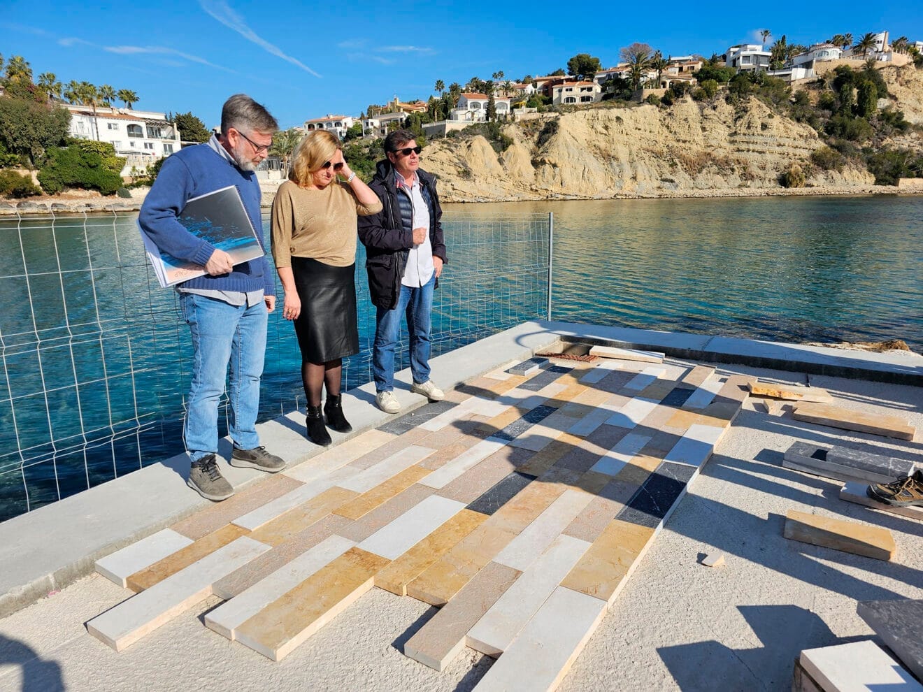 Diseño del suelo en Puerto Blanco de Calp
