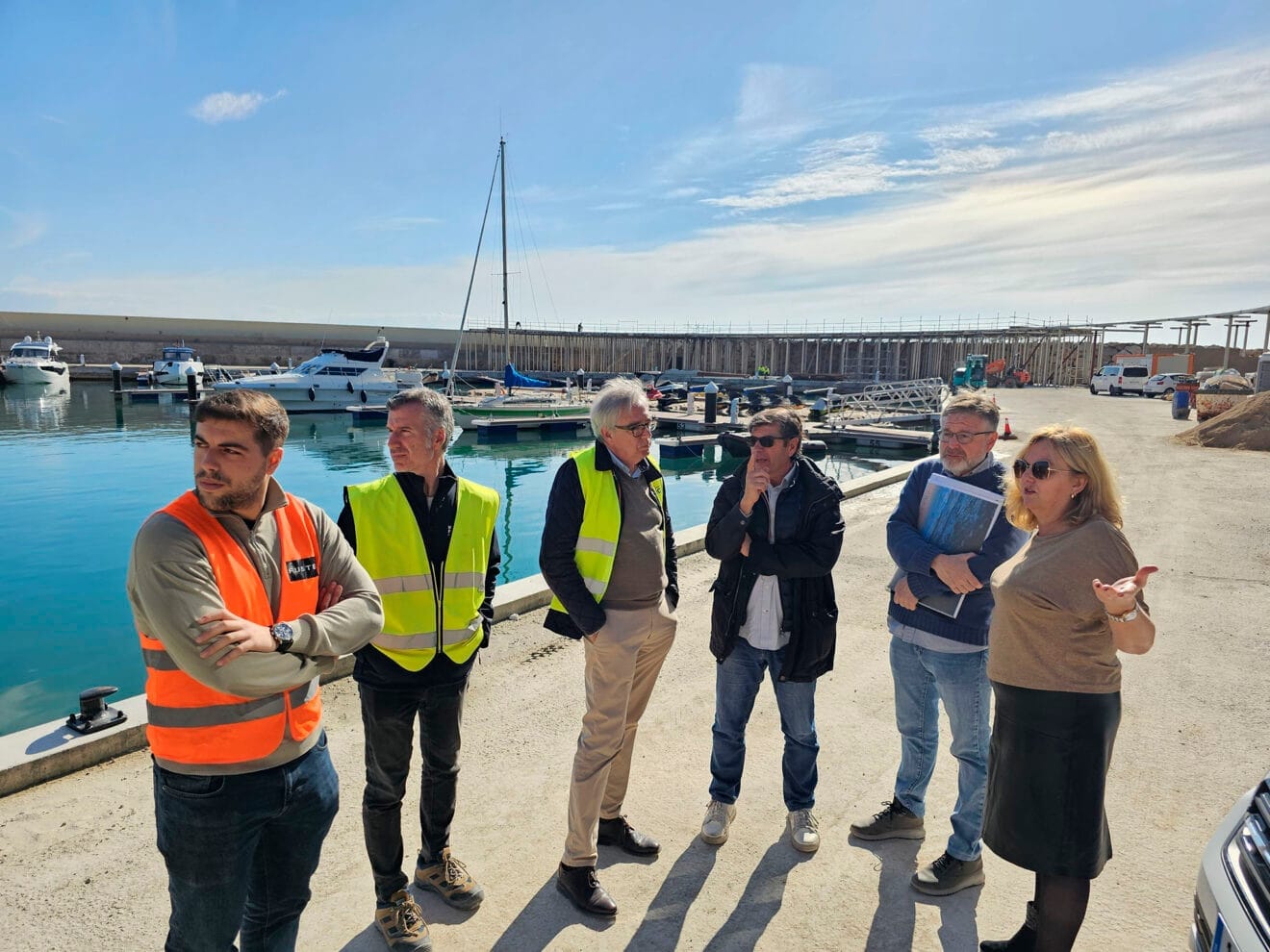 El Ayuntamiento de Calp visita los avances en Puerto Blanco