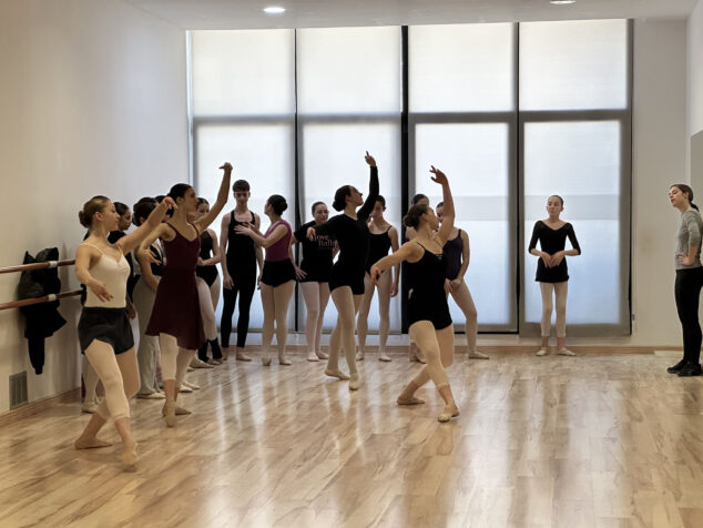 Imagen: Ensayo del Jove Ballet de La Marina en Gata de Gorgos