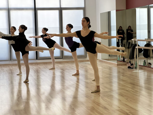 ensayos del jove ballet de la marina en gata de gorgos 15