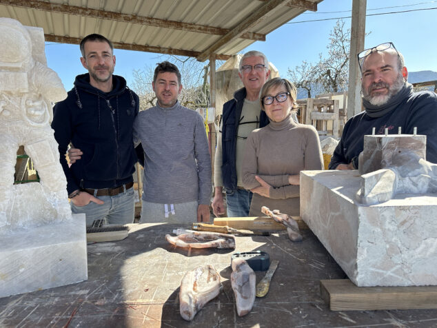 Imagen: Equipo del Estudi-taller de Pedra Navas en Pedreguer