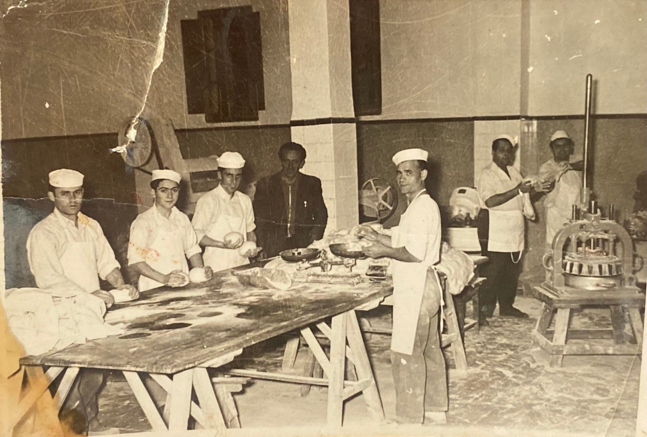 la panificadora en el ano de su inauguracion ano 1958 foto antonio bisquert buigues scaled