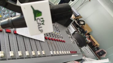 material de la renovada emisora calpina