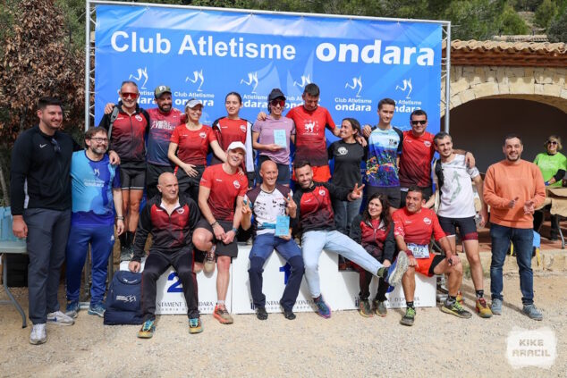 Imagen: Participantes del Gegant de Pedra