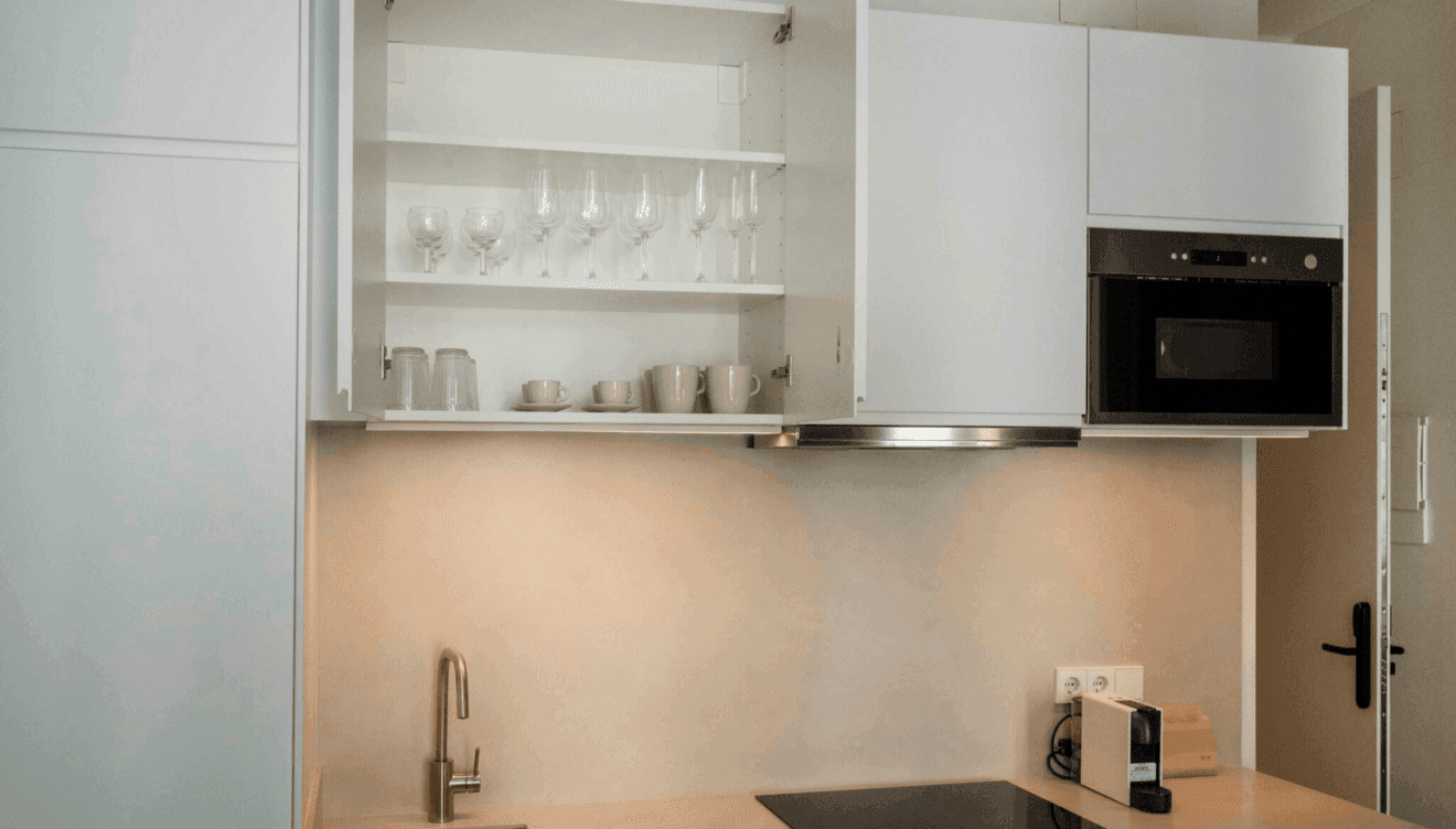 ontspan en geniet van de beste locatie in Denia met uitgeruste en ingerichte ruimtes die u maximaal comfort bieden