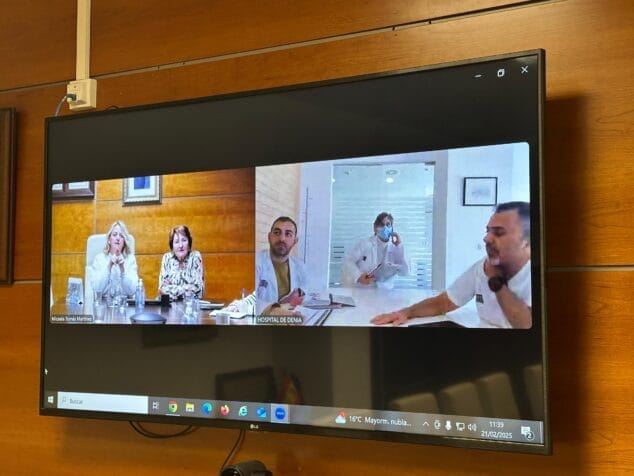 Imatge: Reunió de l´alcaldessa de Calp amb responsables de l´àrea de salut