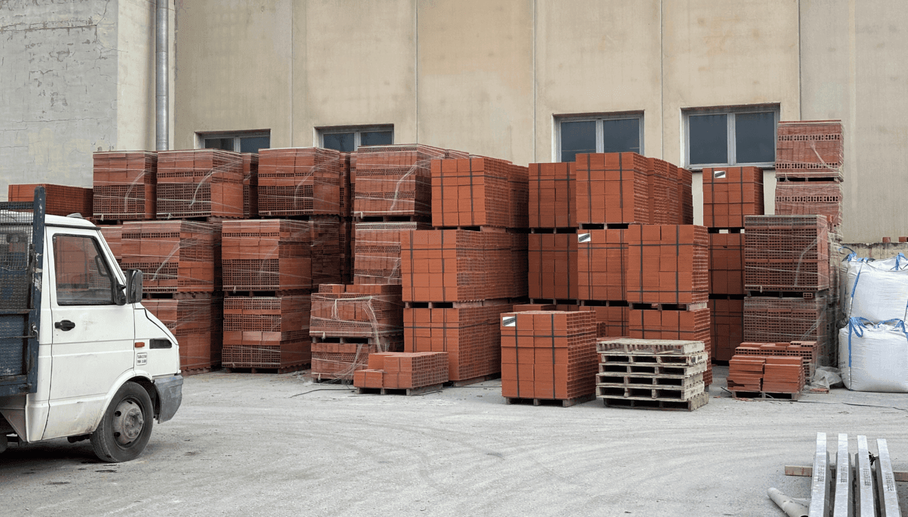 Suministro de ladrillos y bloques para proyectos estructurales