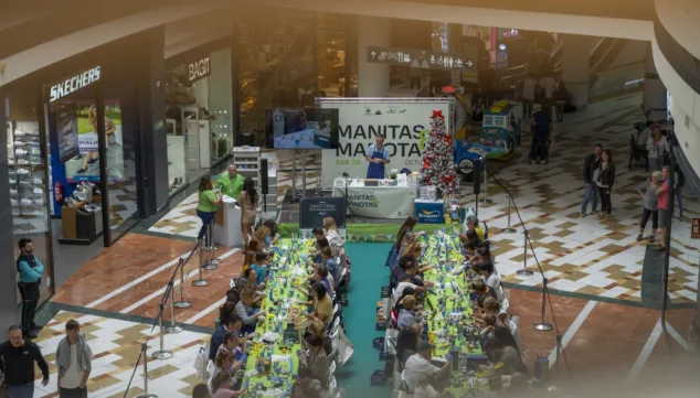 Portal de la Marina bate un nuevo récord de afluencia con un aumento del 5% en visitas respecto al año anterior 3 Imagen: Taller de Manitas & Manotas en el Centro Comercial Portal de la Marina