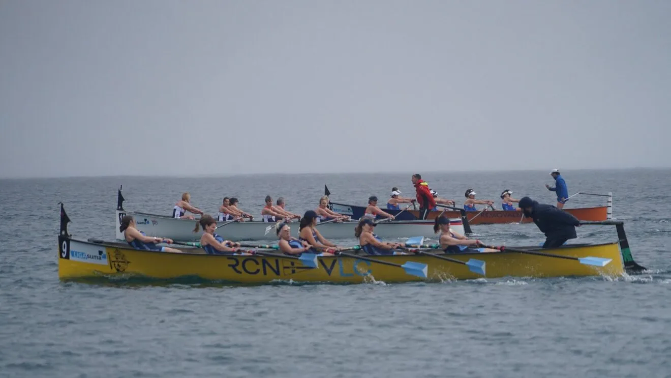 Tres regatas luchando por la victoria en Calp