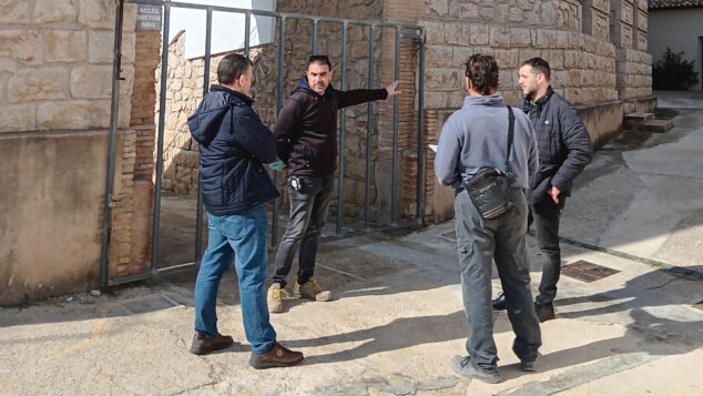 Imagen: Visita al inicio de las obras del patio de caballos de la Plaza de Toros de Ondara