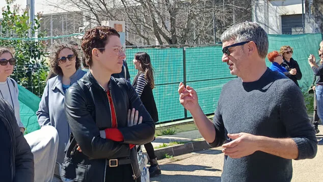 Compromís teme que el Consell privatice el Centro de Día de Gata de Gorgos en construcción 1 Imagen: Aitana Mas, portavoz adjunta de Compromís en Les Corts y Josep Signes, alcalde de Gata de Gorgos