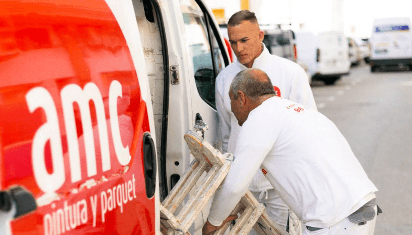 Aplicación de pintura profesional en exteriores