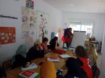 Clases de castellano en Ondara por parte de la Cruz Roja