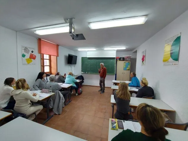 Imagen: Clases de castellano para migrantes