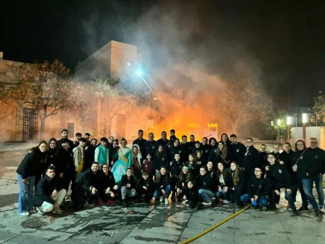 Bild: Fallas-Kommission des Falla-Klosters in der Cremà. Esther Bertó
