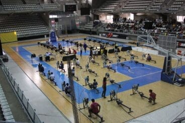 Deportistas en la modalidad de remoergómetro