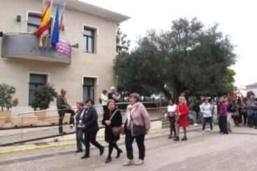 Dones Els Poblets y sus mandalas protagonizan el 8M 01