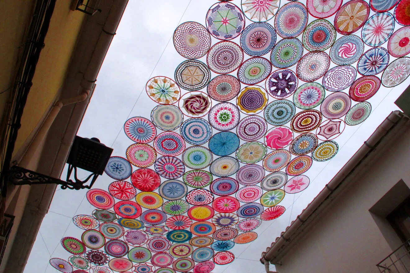Dones Els Poblets y sus mandalas protagonizan el 8M 14