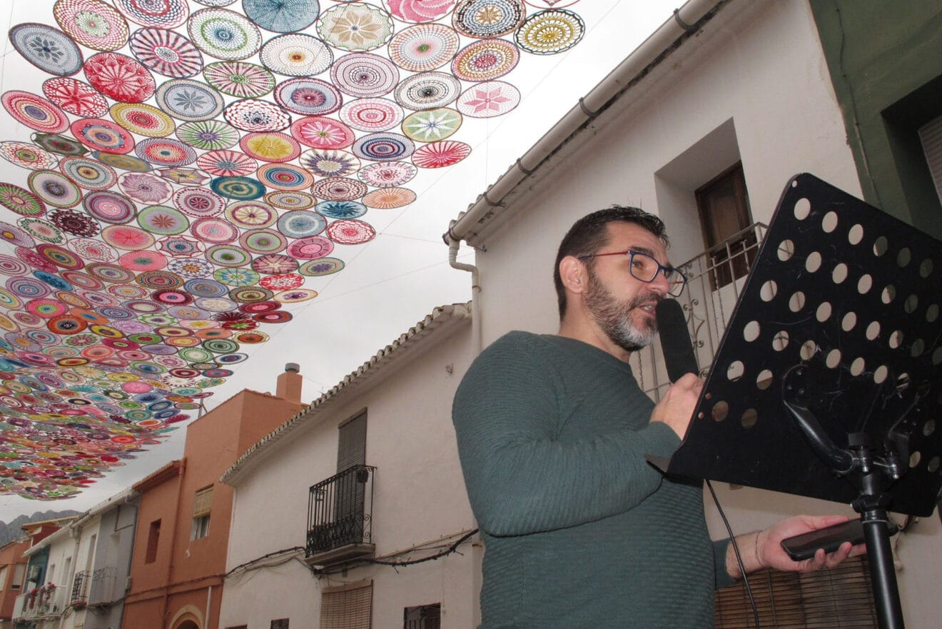 Dones Els Poblets y sus mandalas protagonizan el 8M 21