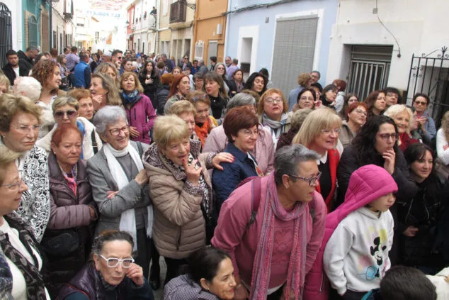 dones els poblets y sus mandalas protagonizan el 8m 23