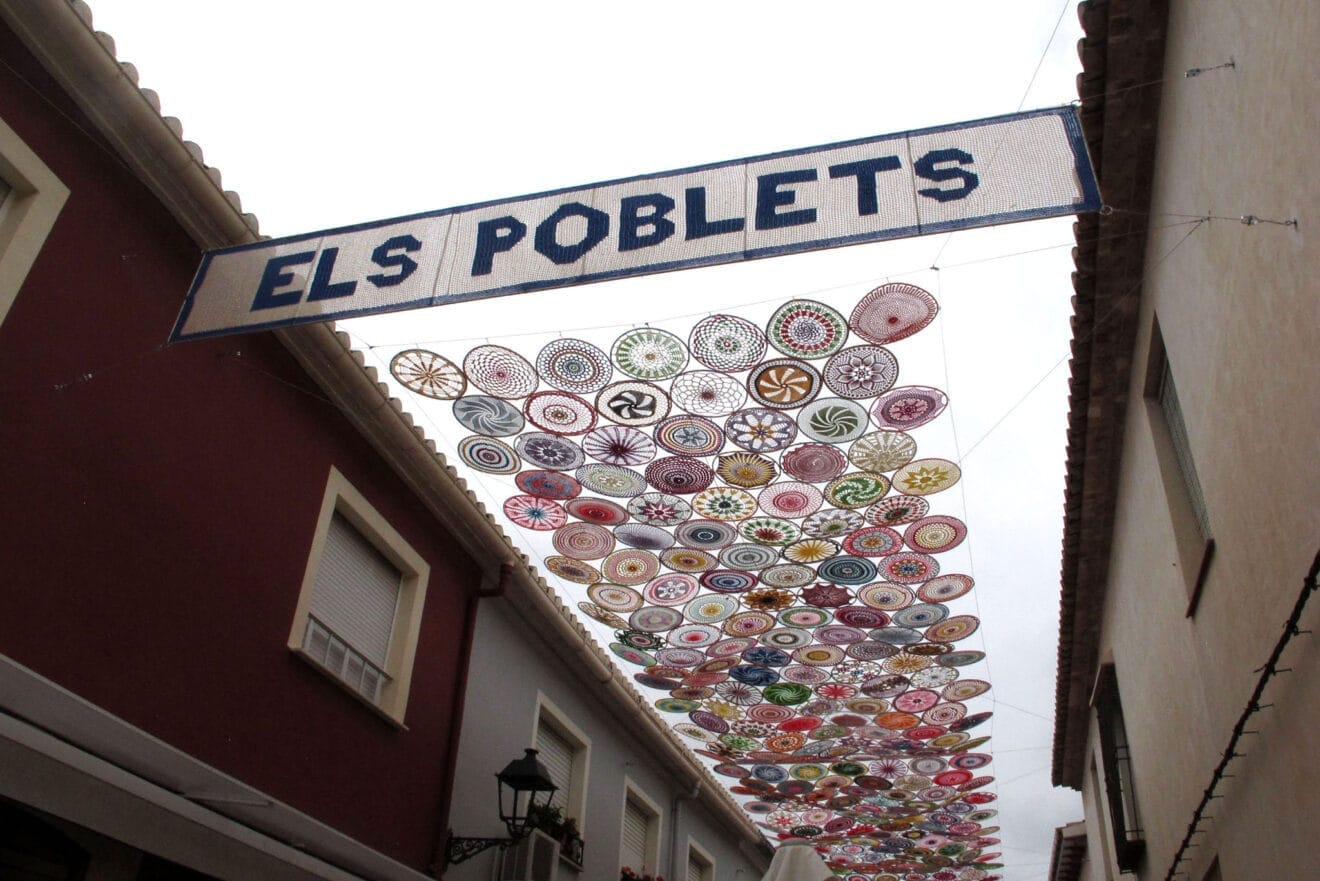 Dones Els Poblets y sus mandalas protagonizan el 8M 36