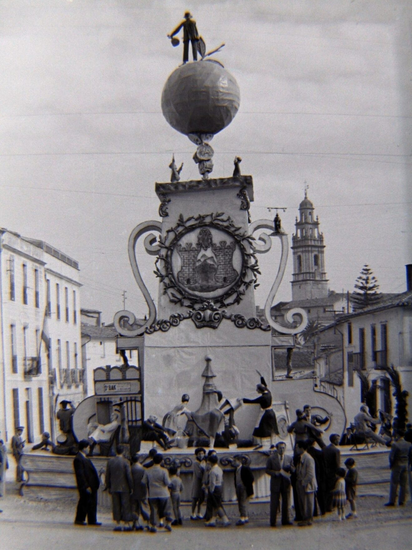 Falla la Font, 1955. Arxiu Municipal Pego