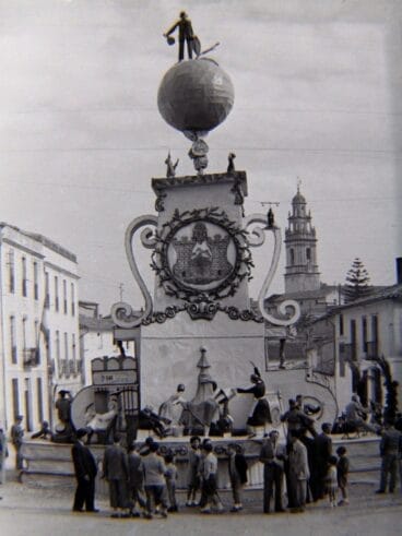 Falla la Font, 1955. Arxiu Municipal Pego
