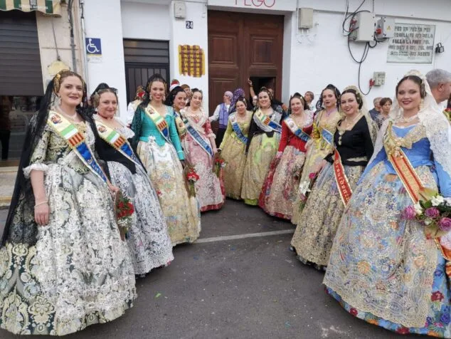 Bild: Falleras de la Font bei der Opfergabe im Jahr 2024. Raül Alentado